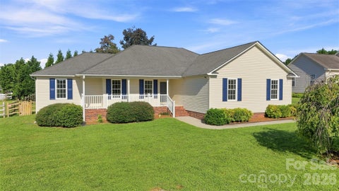 Photo of 3707 Fieldhaven Court, Maiden, NC 28650 (MLS # 4422870)