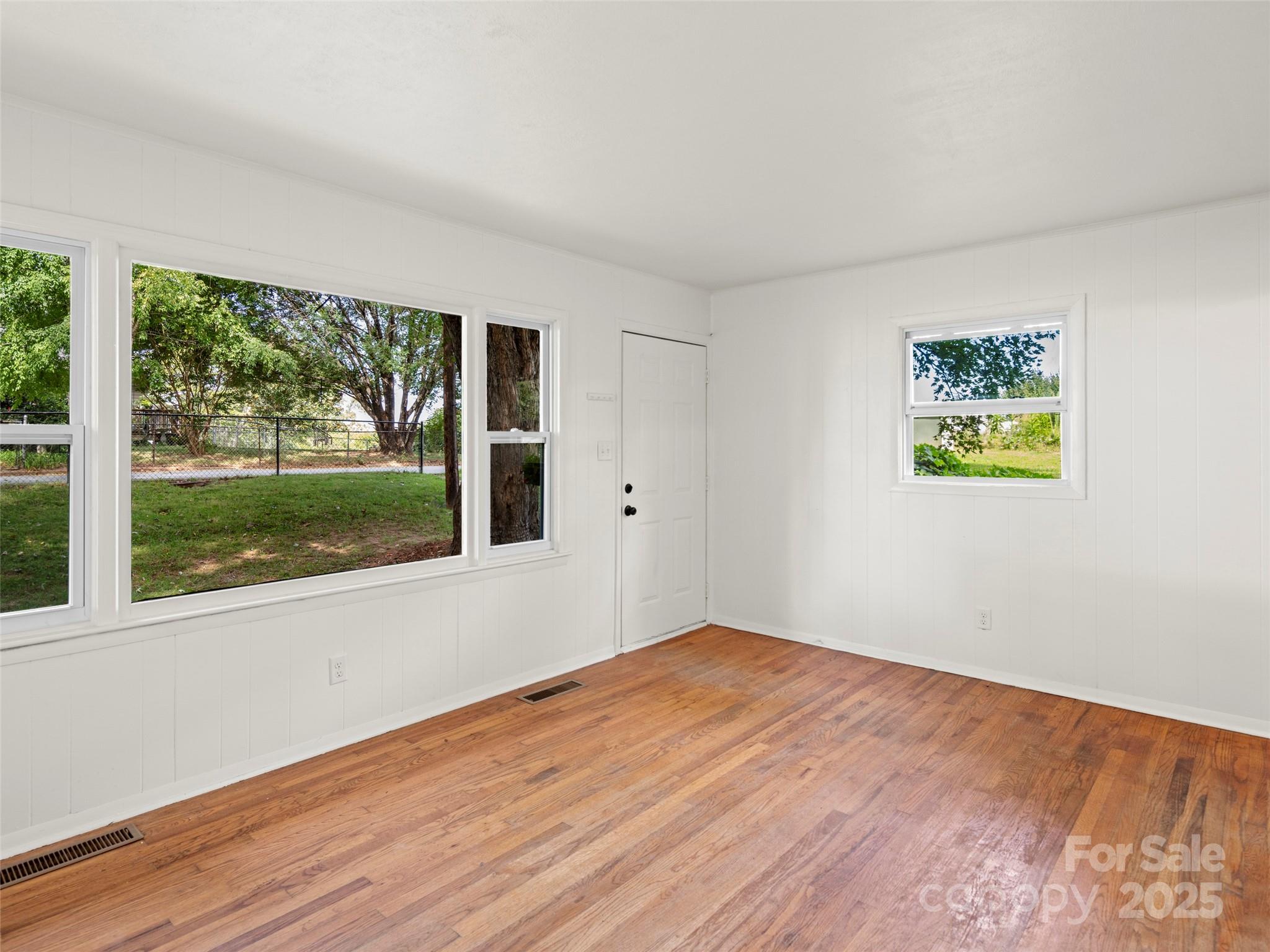 21 Crestland Road