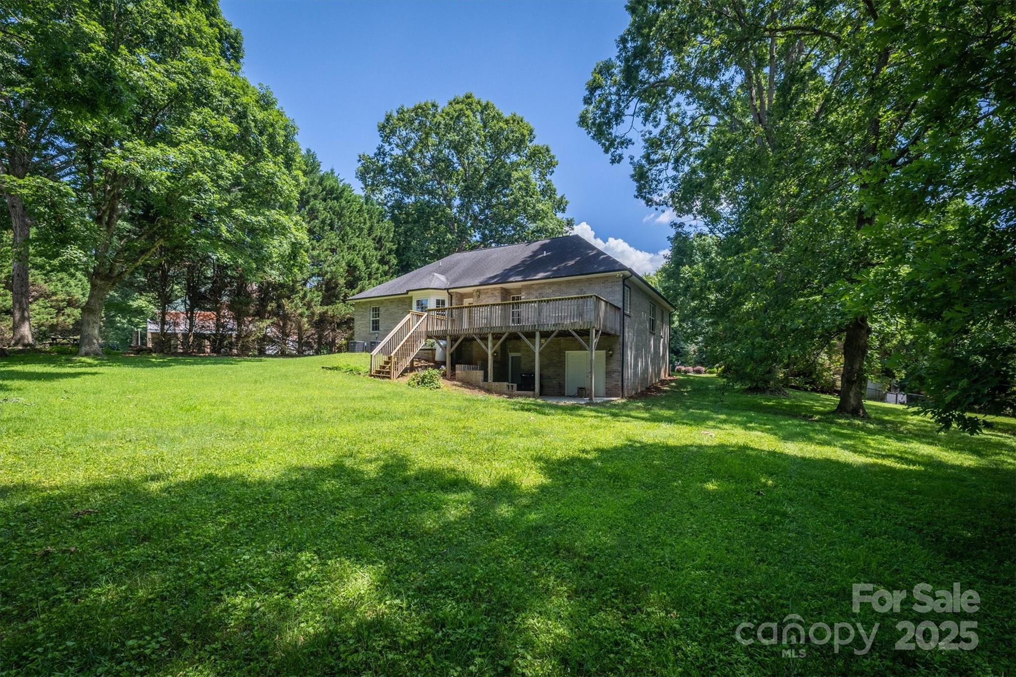 2763 W Winds Drive