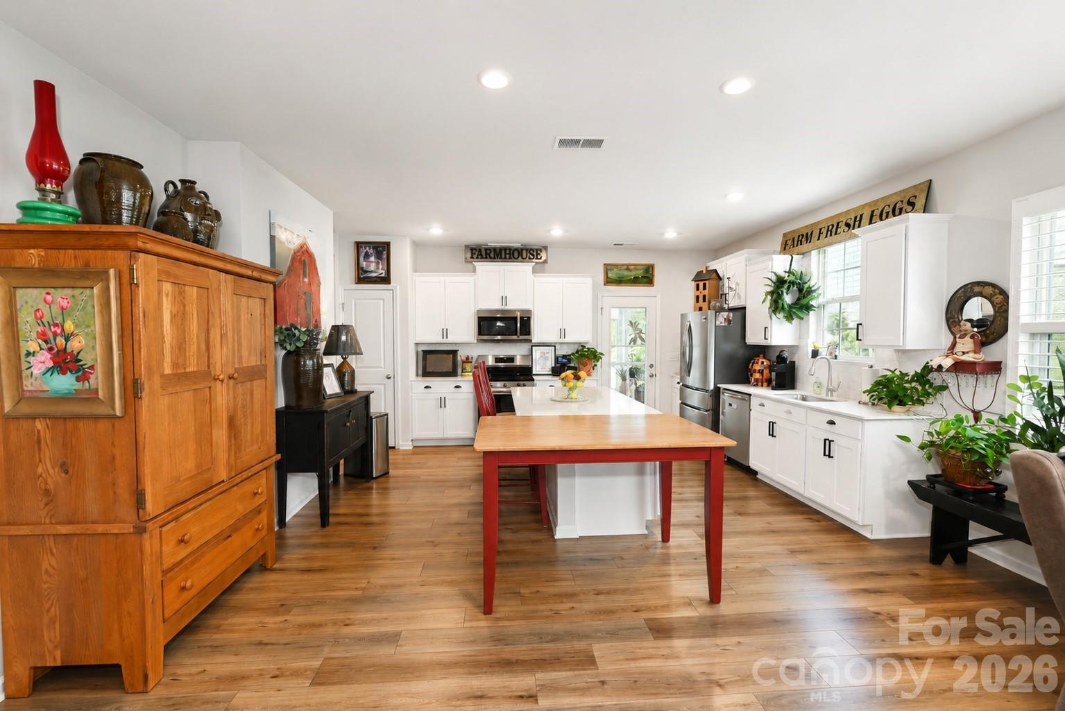 2826 Legacy Ridge Lane