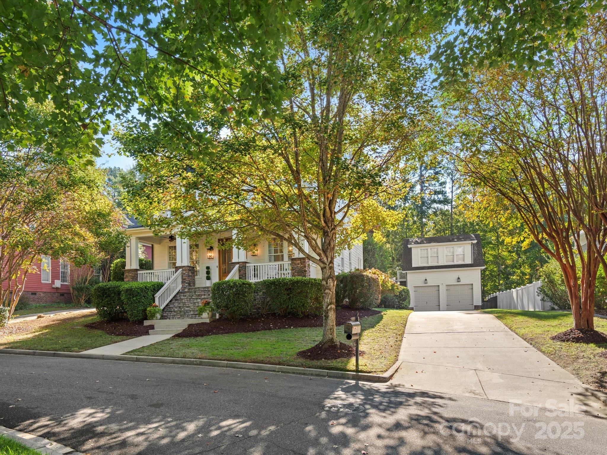 4912 Kenbury Court