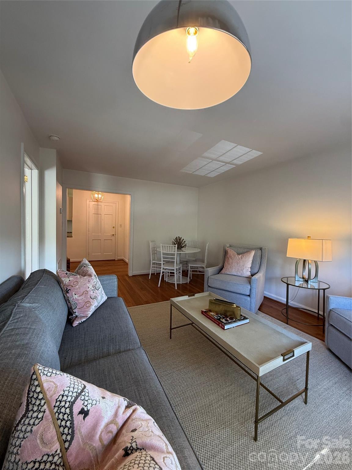 105 S Laurel Avenue 92B