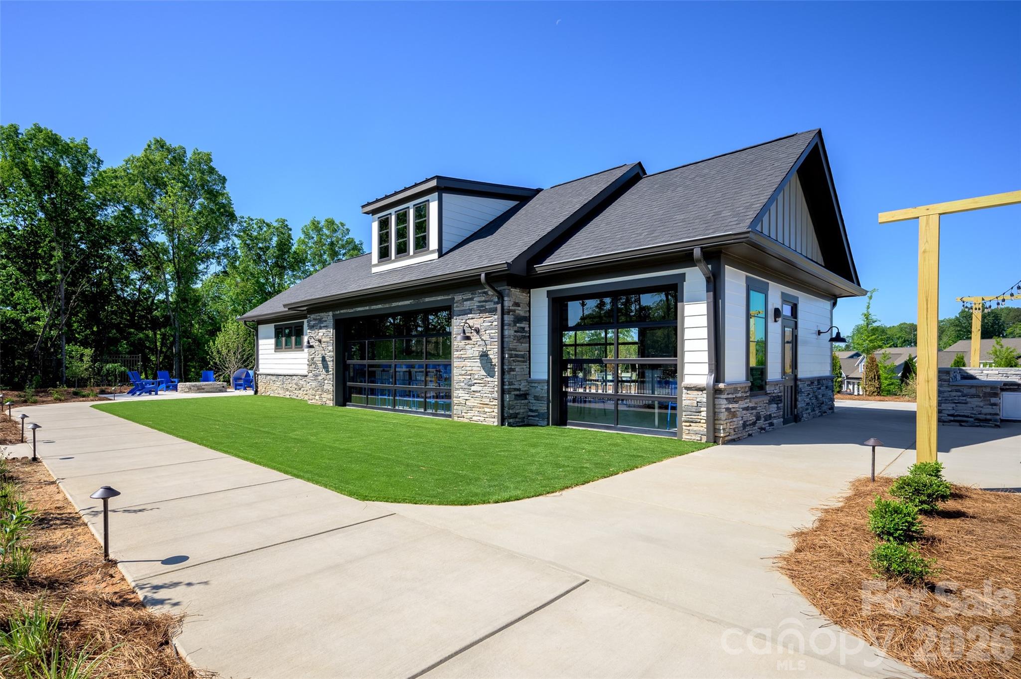Encore At Streamside - Residential
