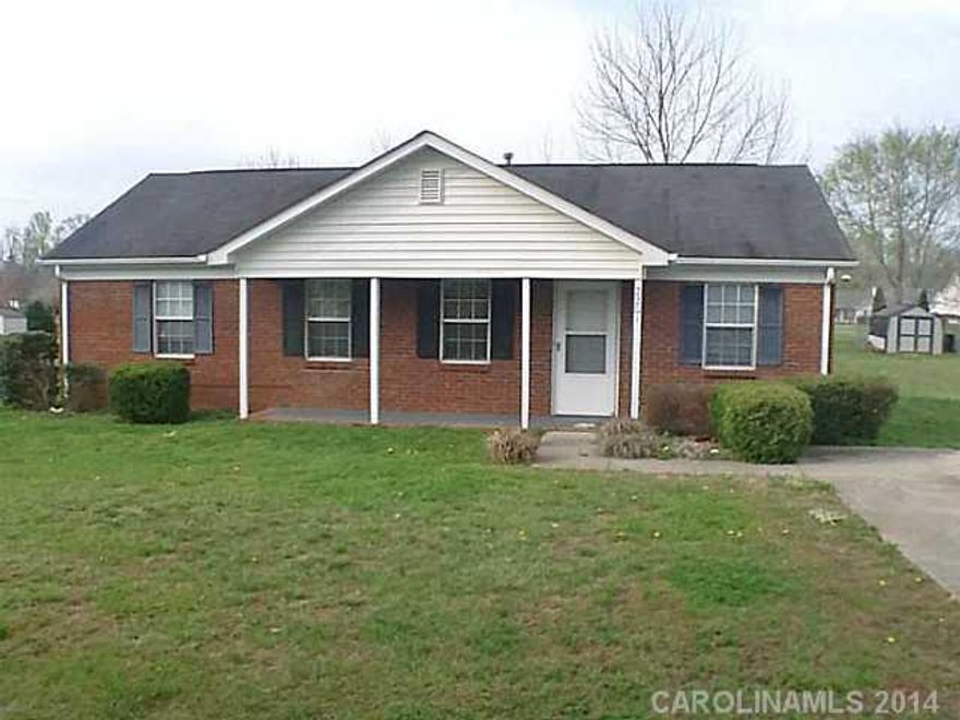 Rent Special!: Free August rent with move-in by 8/28/14! An inviting front porch welcomes you to this brick ranch on a large lot. Features include wood laminate floors, oak kitchen cabinets, and a large master bedroom. Enjoy the outdoors on the covered patio, which overlooks the back yard with mature trees. Community has a nice green space with a playground.