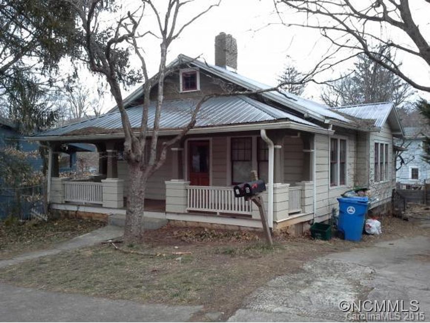 Attention investors! This Montford duplex comes with the lower unit already leased, month-to-month!  Dedicated driveway, backyard, front and back covered porches, and basement storage. Water & sewer are connected and paid for by landlord. Separate electric for each unit. Book your showing today! Showing exceptions available for viewing of upstairs only. Prequal required. Price is FIRM.