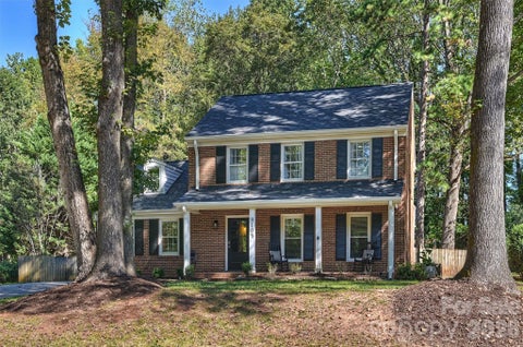 Photo of 9108 New Towne Drive, Matthews, NC 28105 (MLS # 4434133)