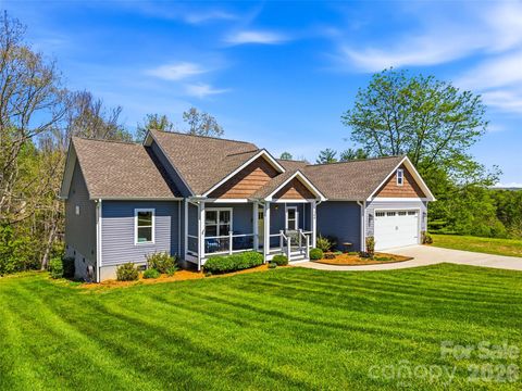 Photo of 144 Hidden Knoll Drive, Hendersonville, NC 28792 (MLS # 4371200)