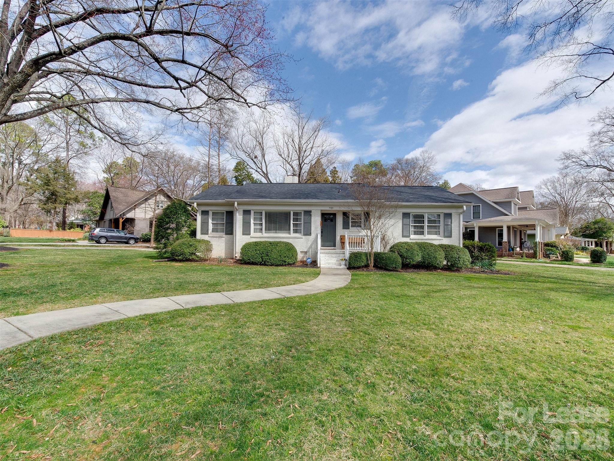 3221 Sunset Drive