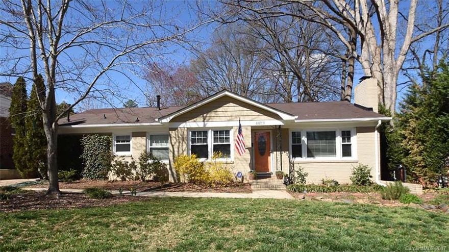 This rare gem in Collins Park has a true owner's suite with an oversized master bedroom and walk-in closet.  Three full bedrooms and an additional living space perfect for a home office or second sitting area.  Kitchen and bathrooms  have been updated with granite, tile, and stainless steal.