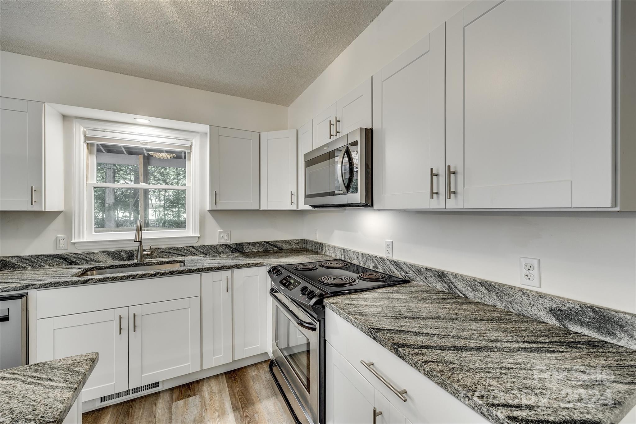 Hickory Hills - Residential