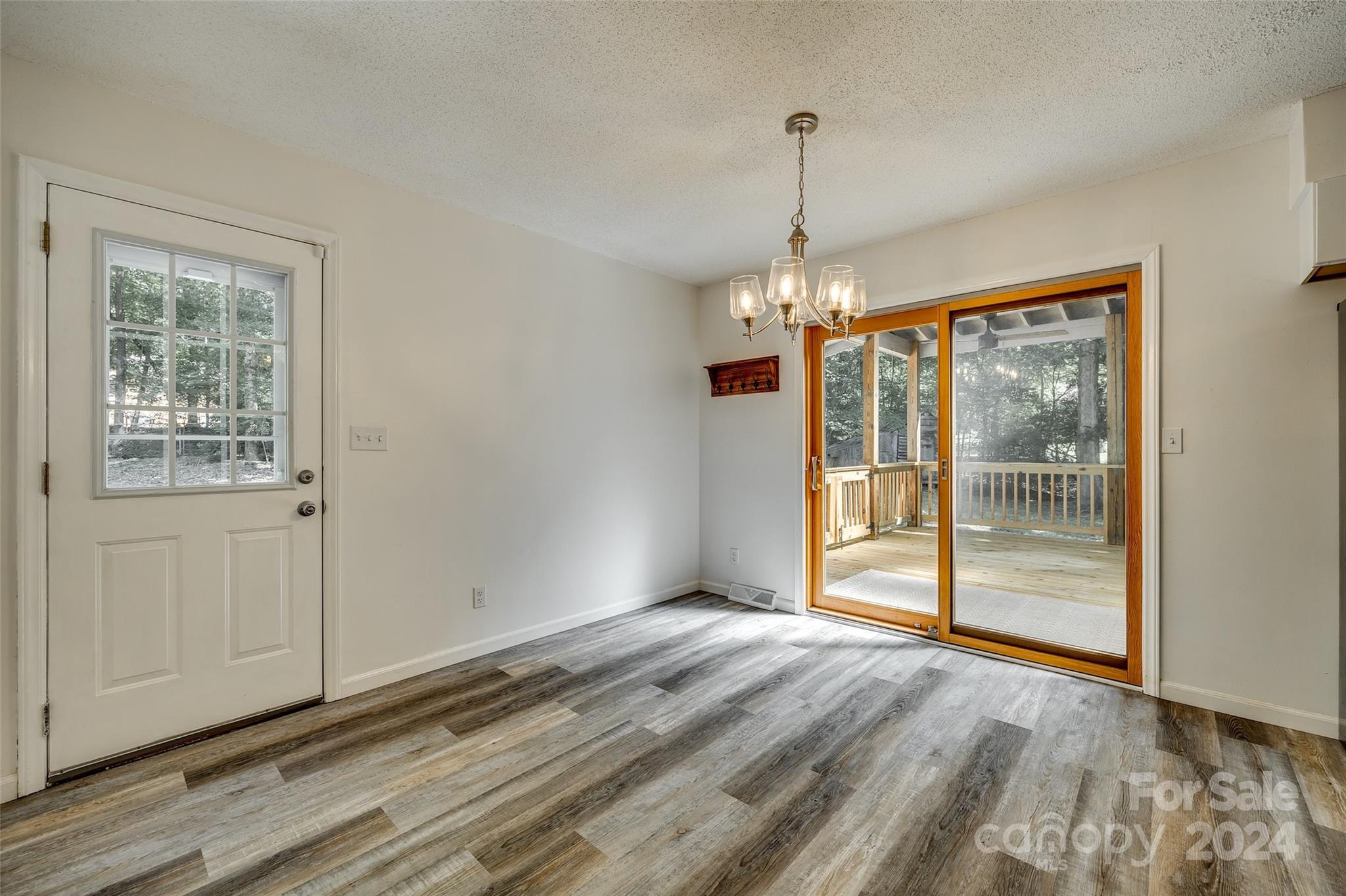 Hickory Hills - Residential