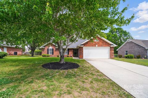 8309 Emily Drive Harrisburg NC 28075