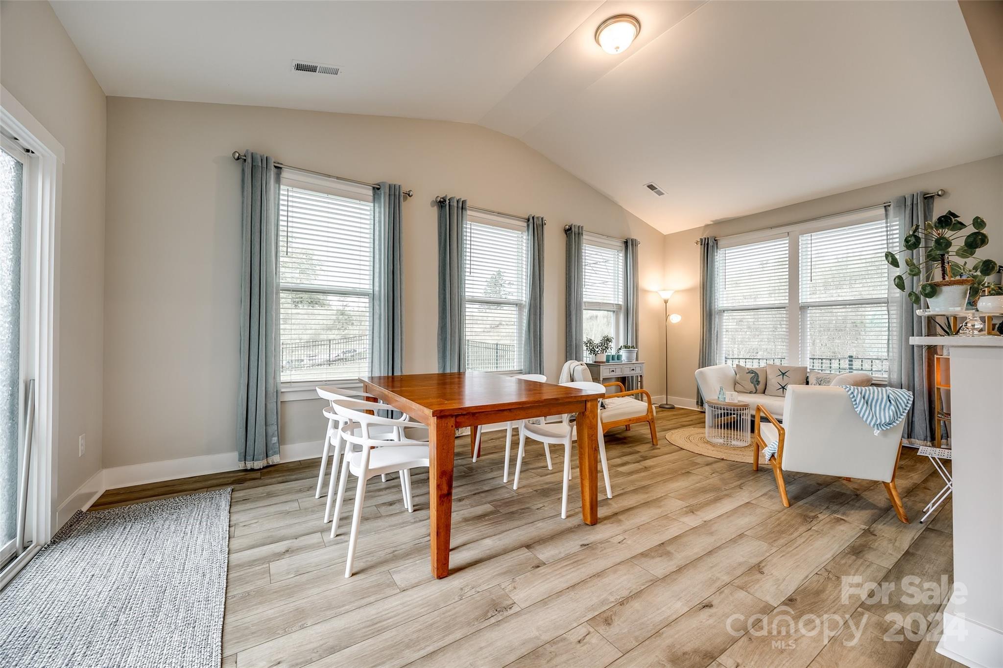 Paddlers Cove - Residential