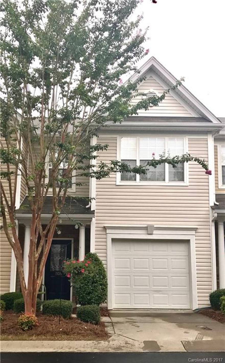 Adorable townhome!  Bright and open living spaces! Kitchen with granite counter tops, stainless appliances overlooks the gorgeous living room with gas fireplace.  Master bedroom with vaulted ceilings. Convenient to I-77.