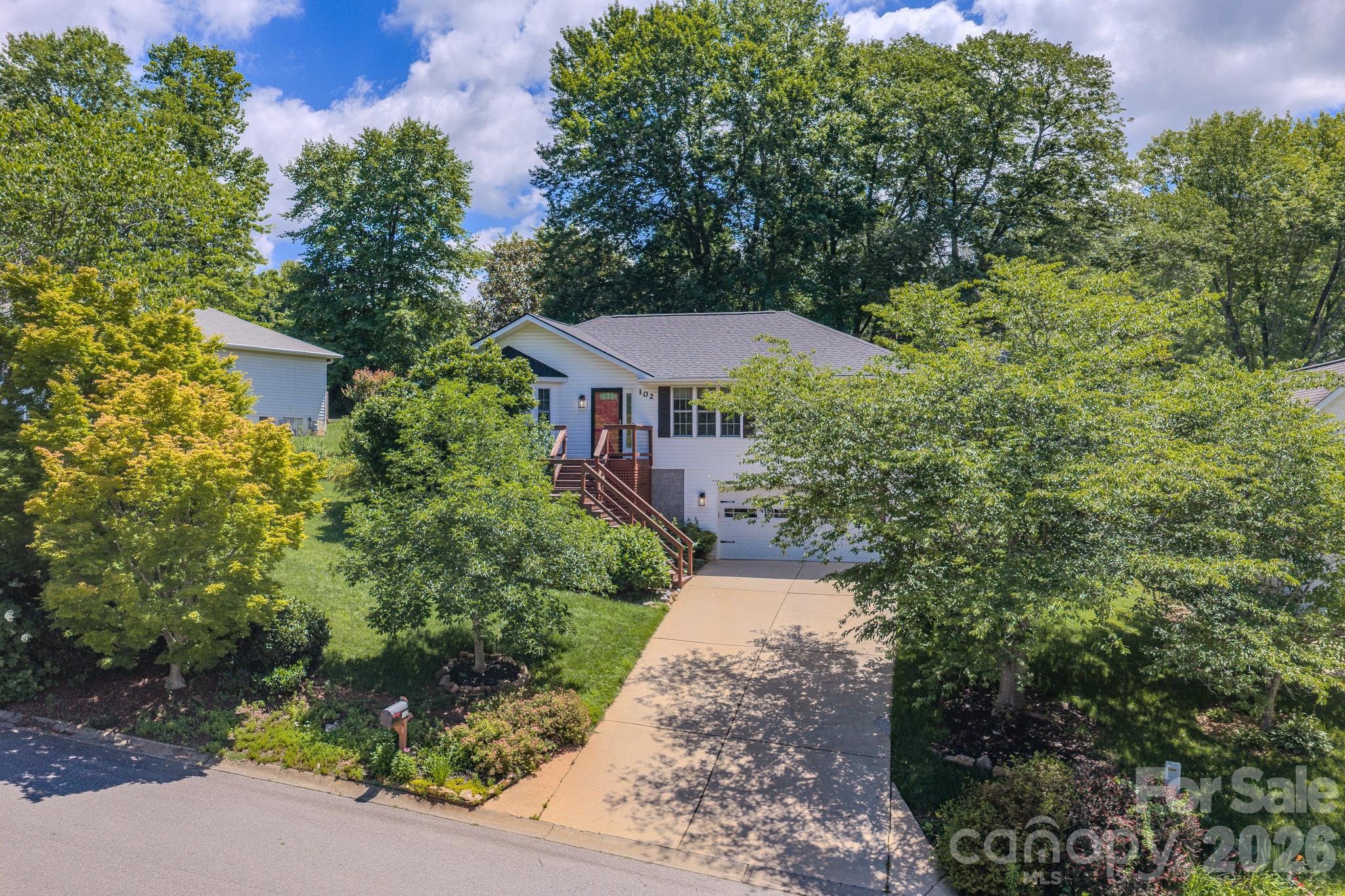 102 Forest Lake Drive