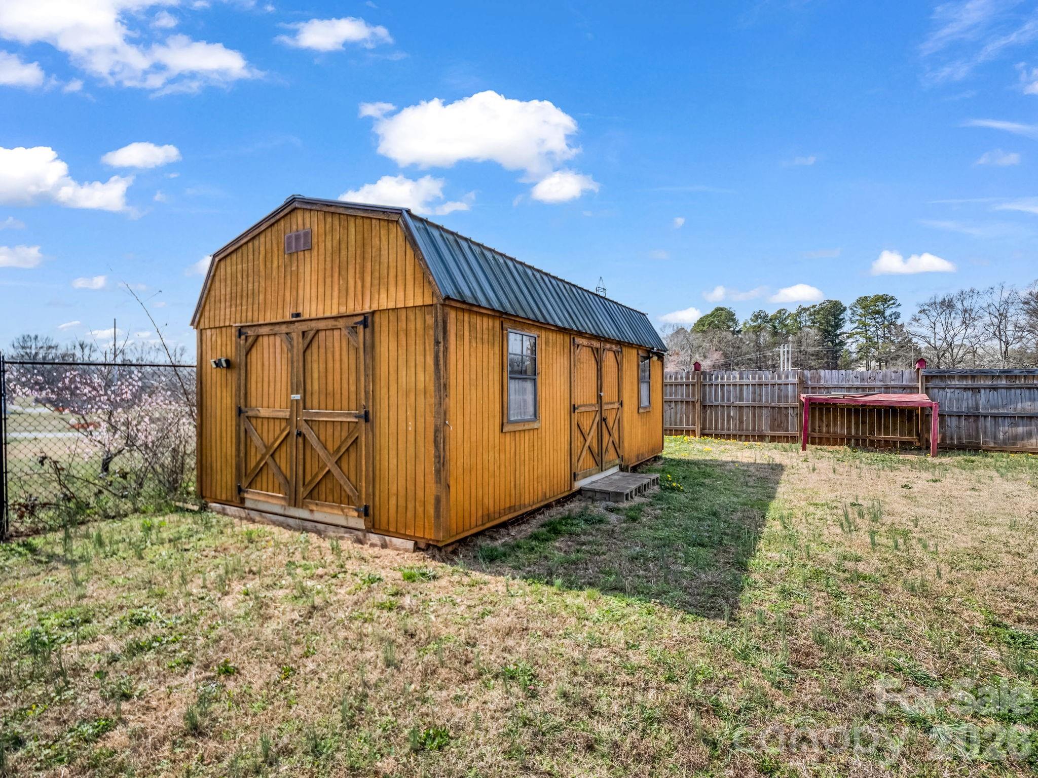 Stones Throw - Residential