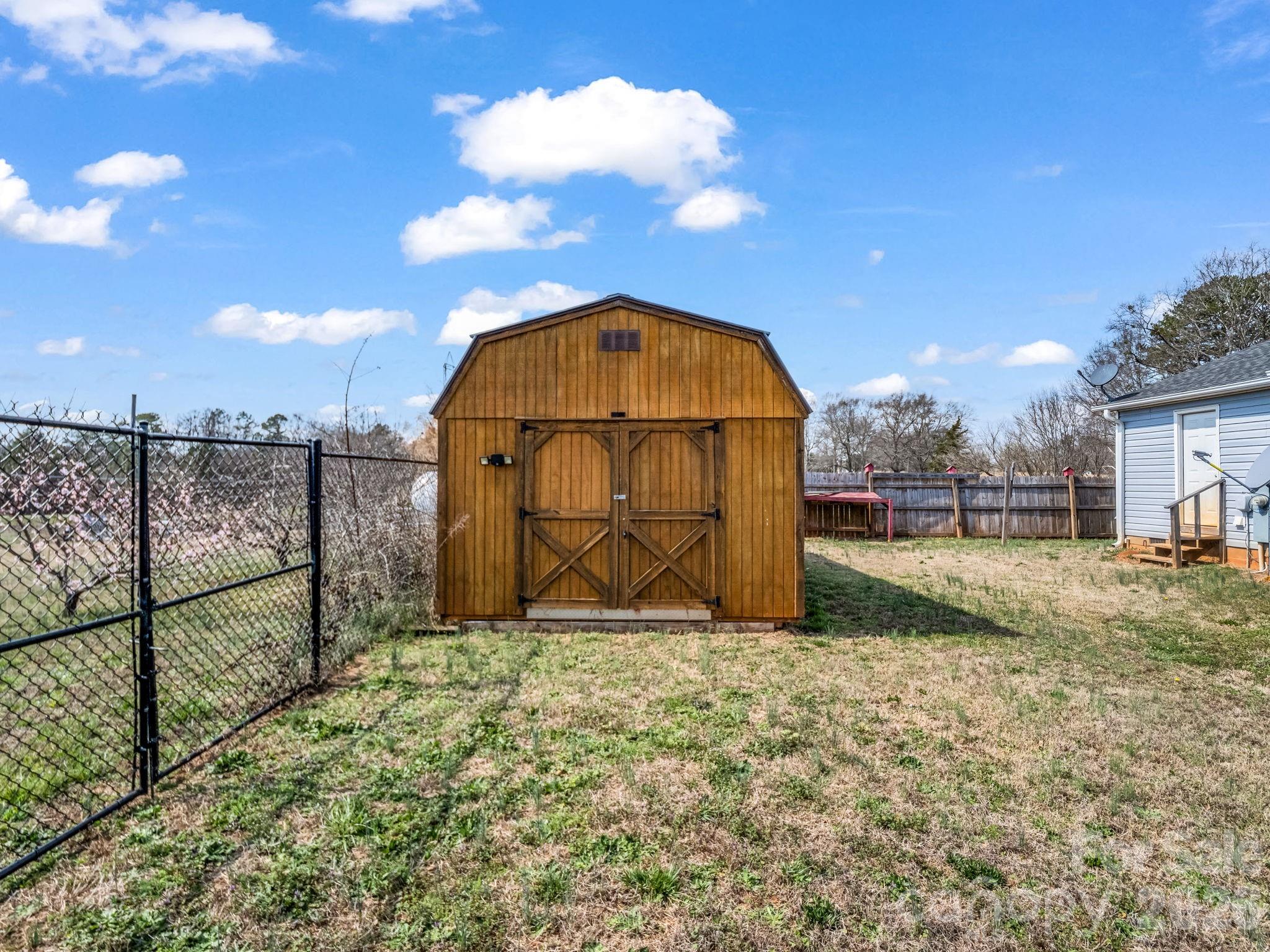 Stones Throw - Residential