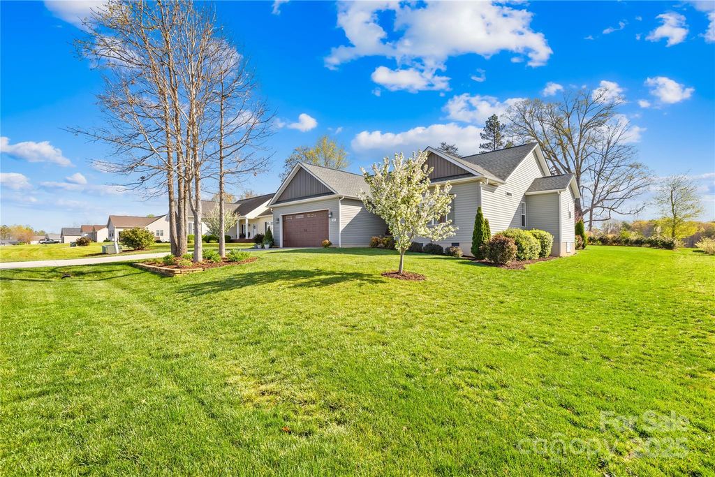 listing image 44