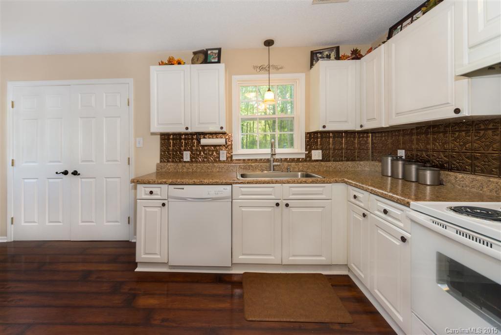 Joannas Lake - Residential