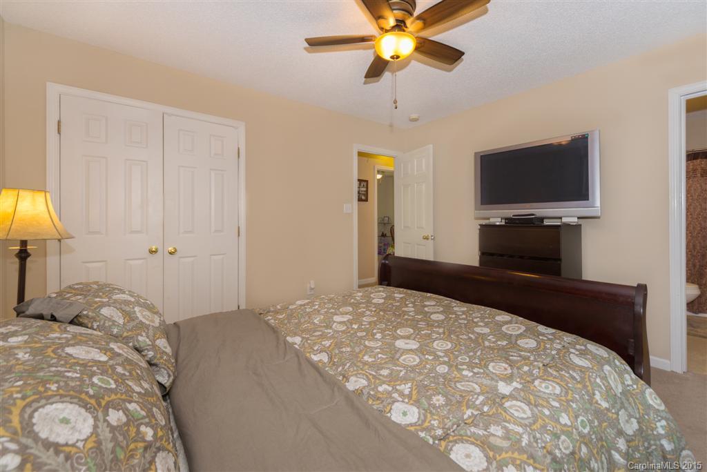 Joannas Lake - Residential