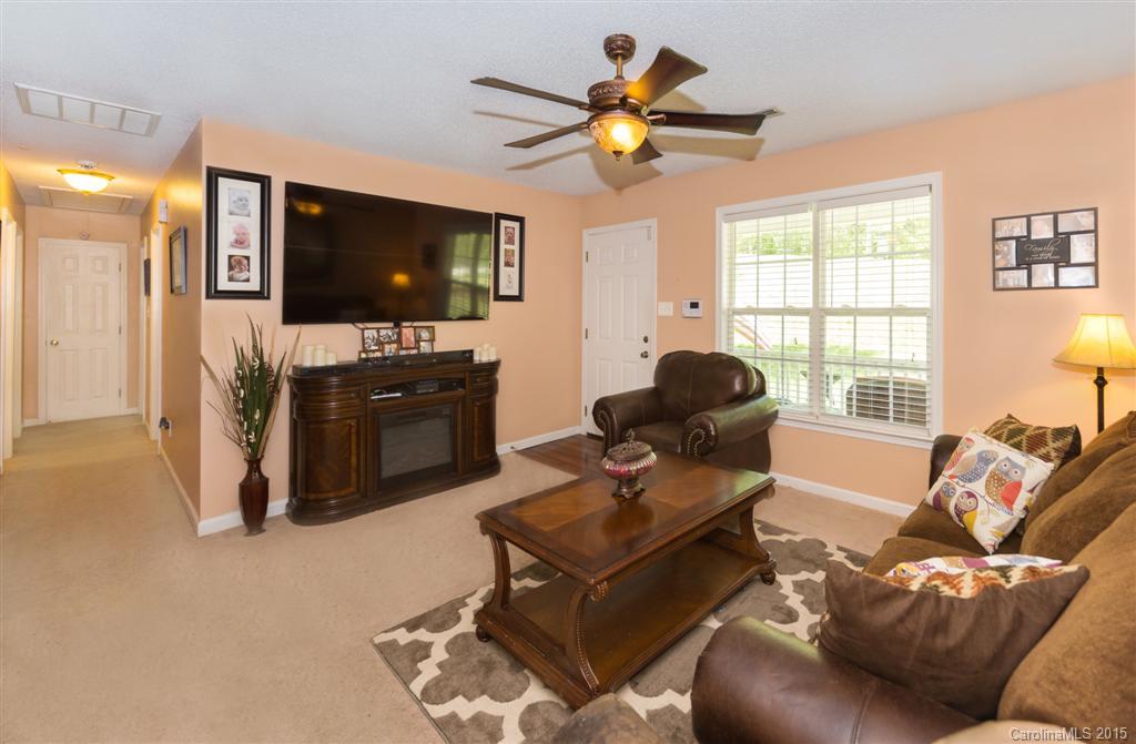 Joannas Lake - Residential