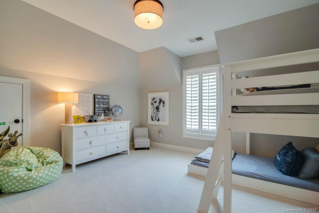 The Peninsula - Residential