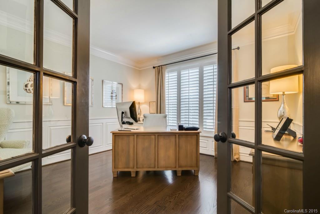 The Peninsula - Residential