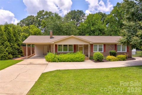 Photo of 822 Rubens Road SW, Concord, NC 28027 (MLS # 4396035)