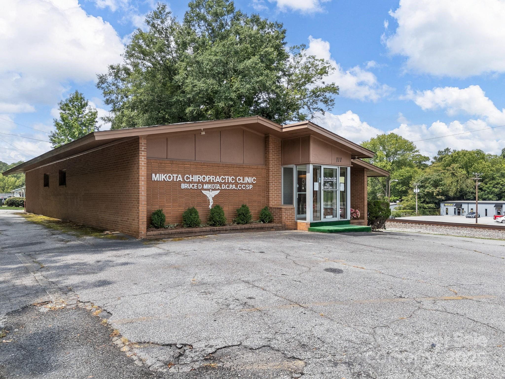 111 W Rutledge Avenue