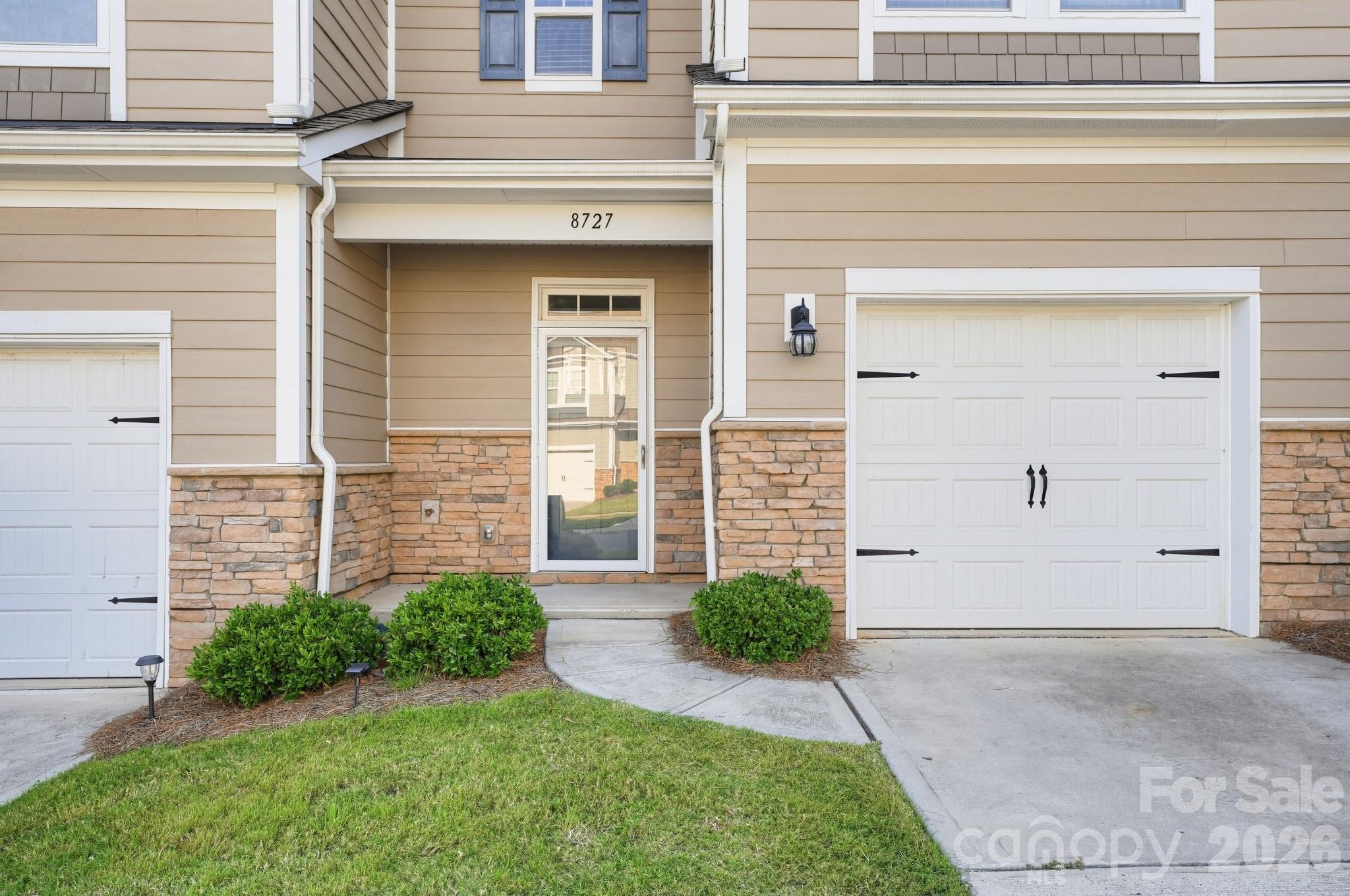 8727 Harris Lake Lane