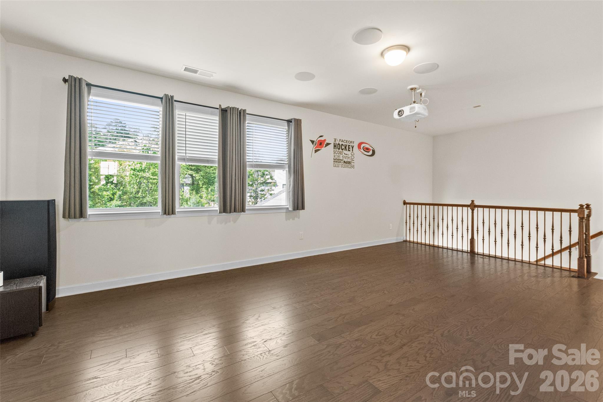 Lake Crest - Residential