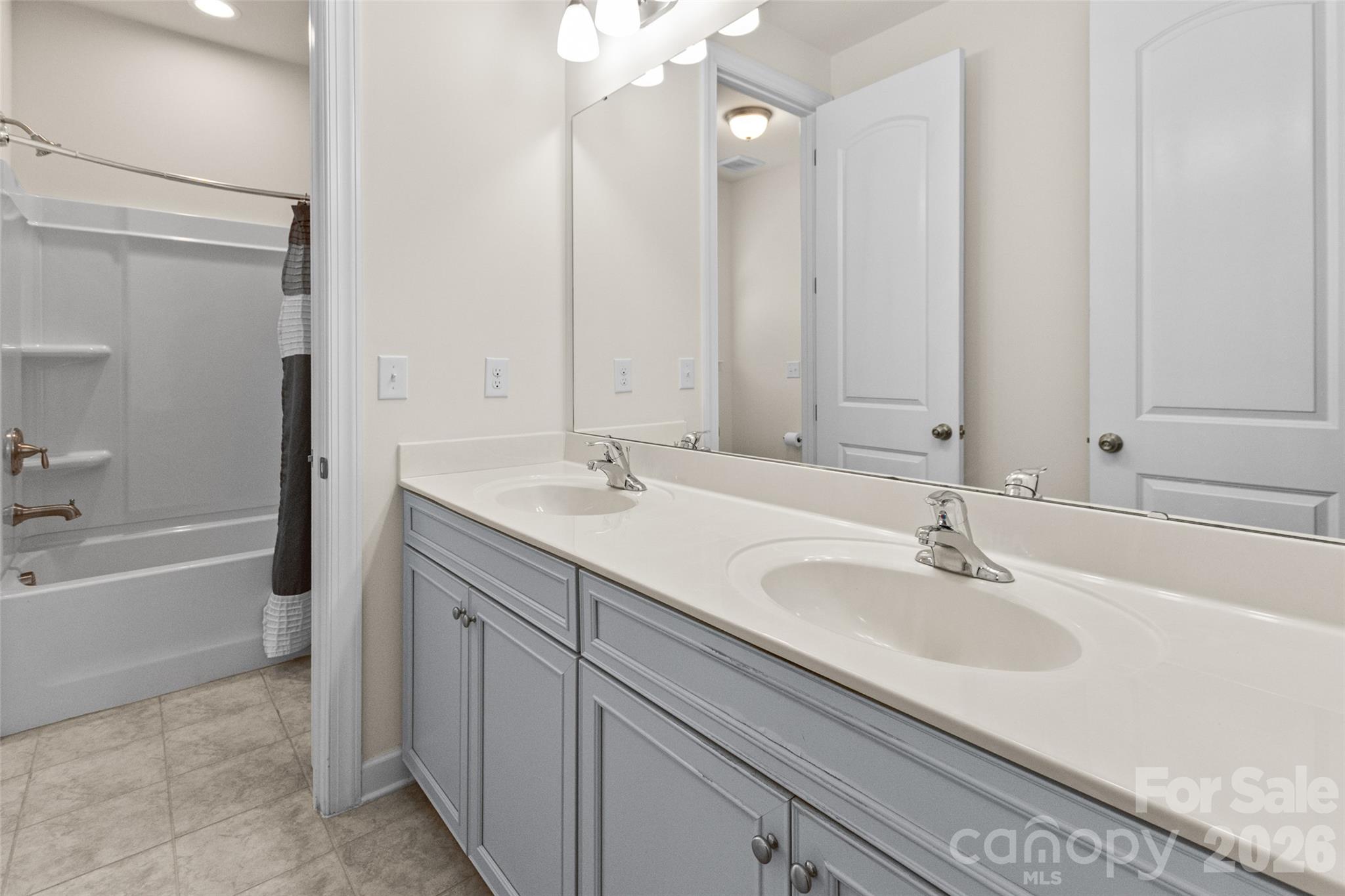 Lake Crest - Residential