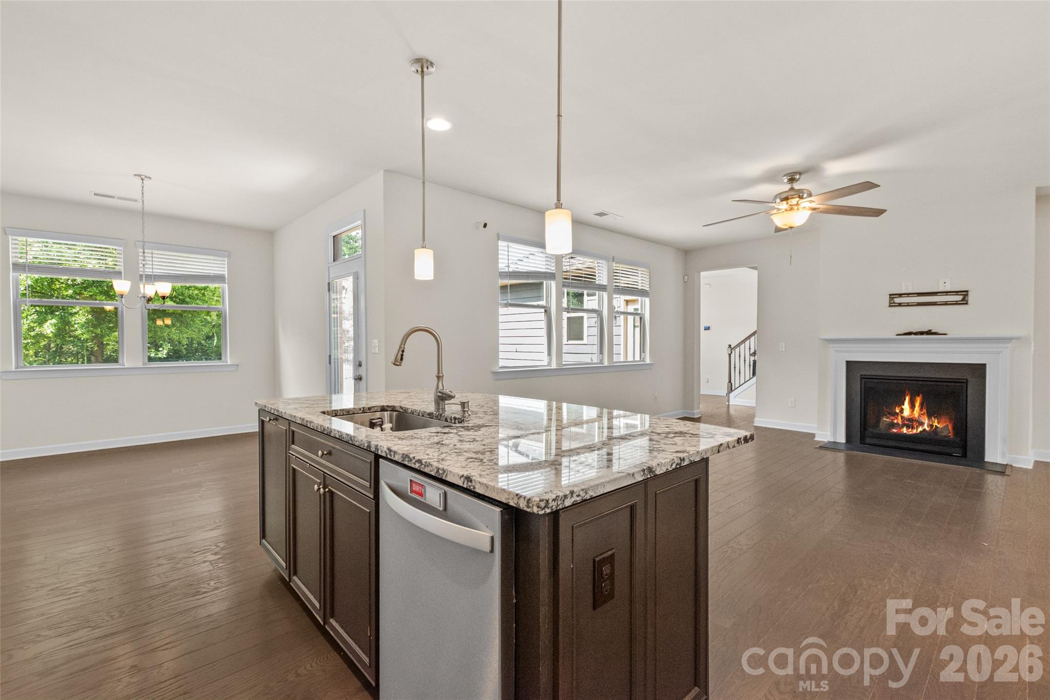 Lake Crest - Residential