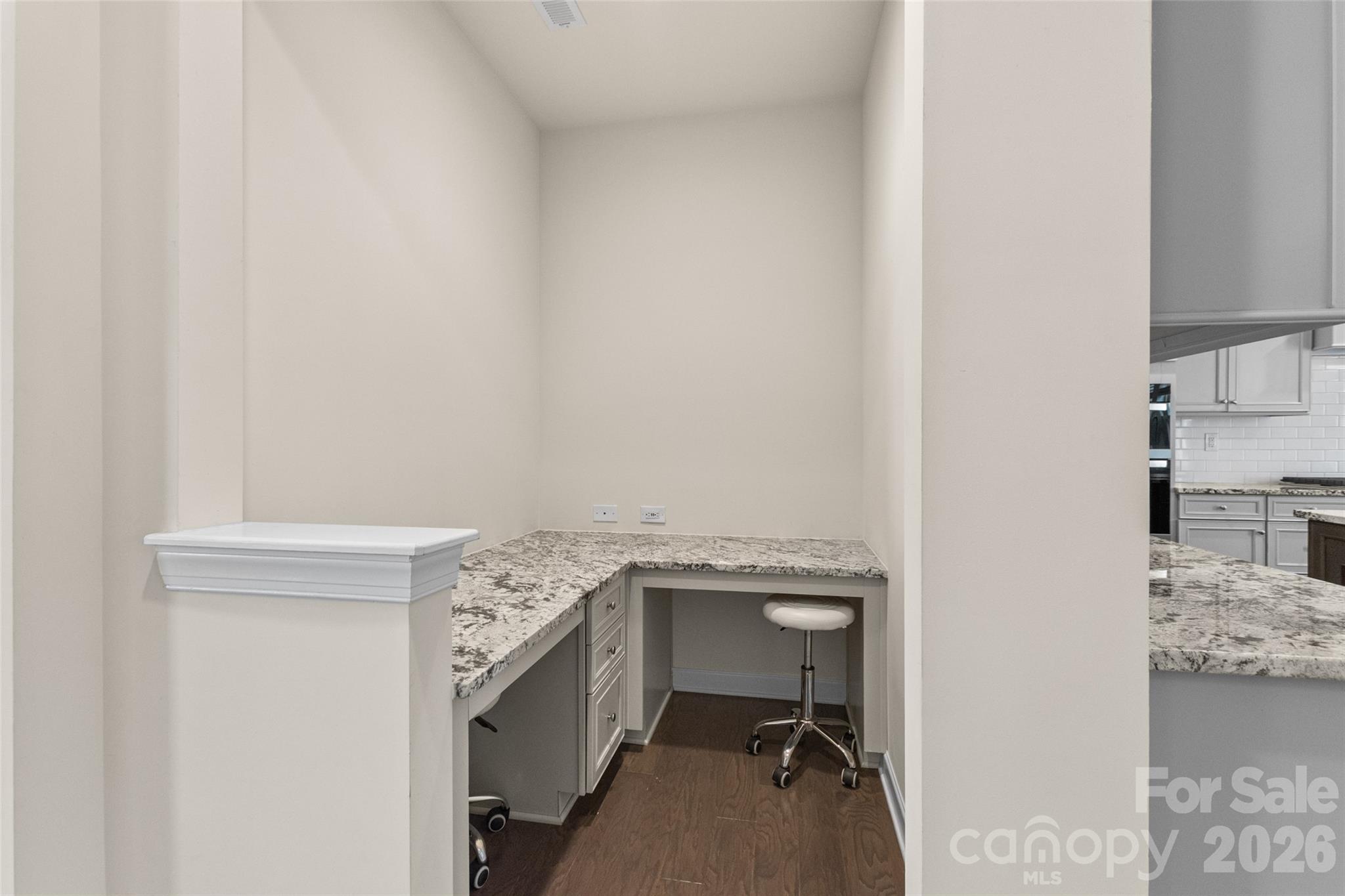 Lake Crest - Residential