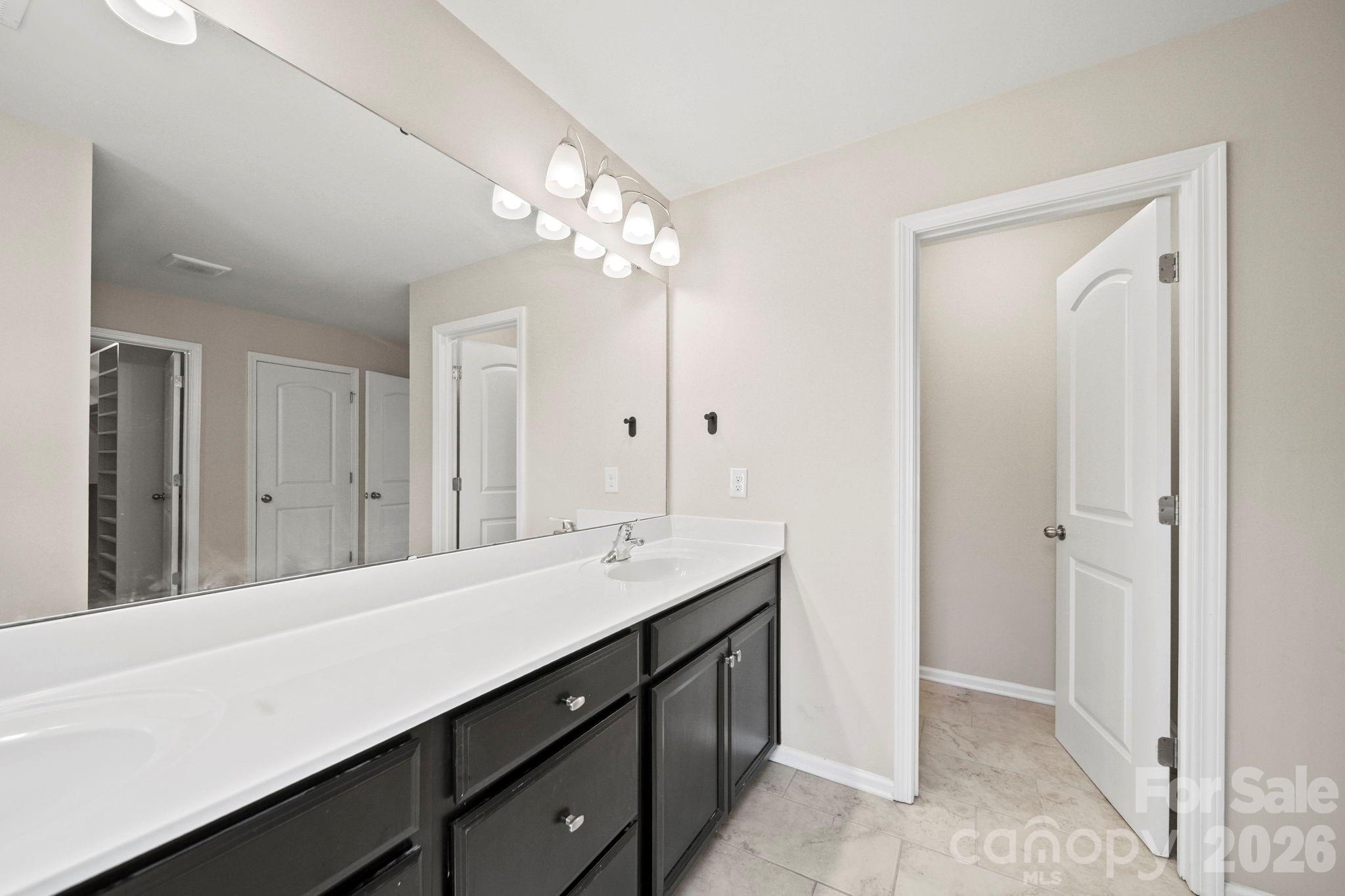 Kings Grove Manor - Residential