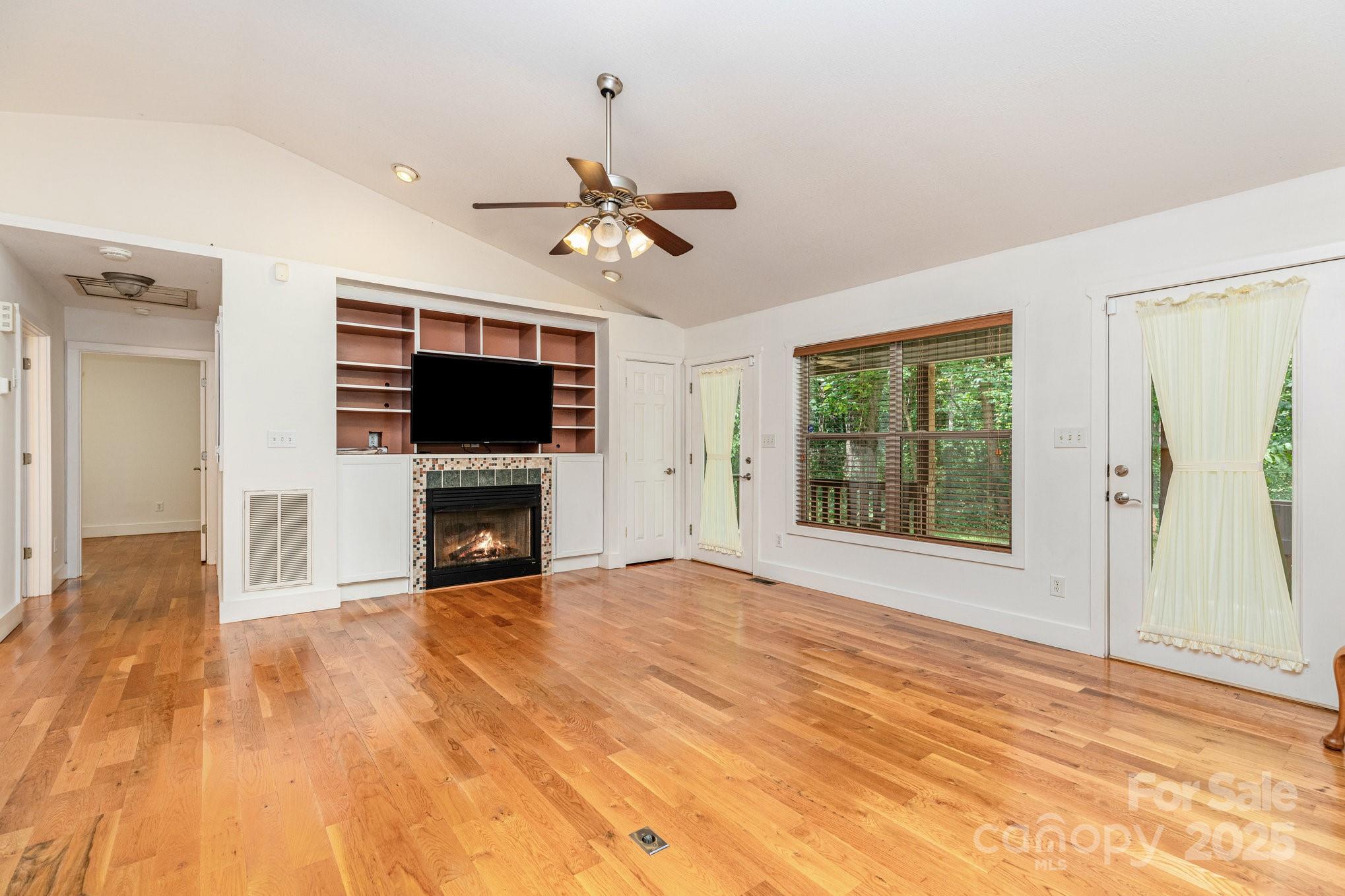 1009 James Street