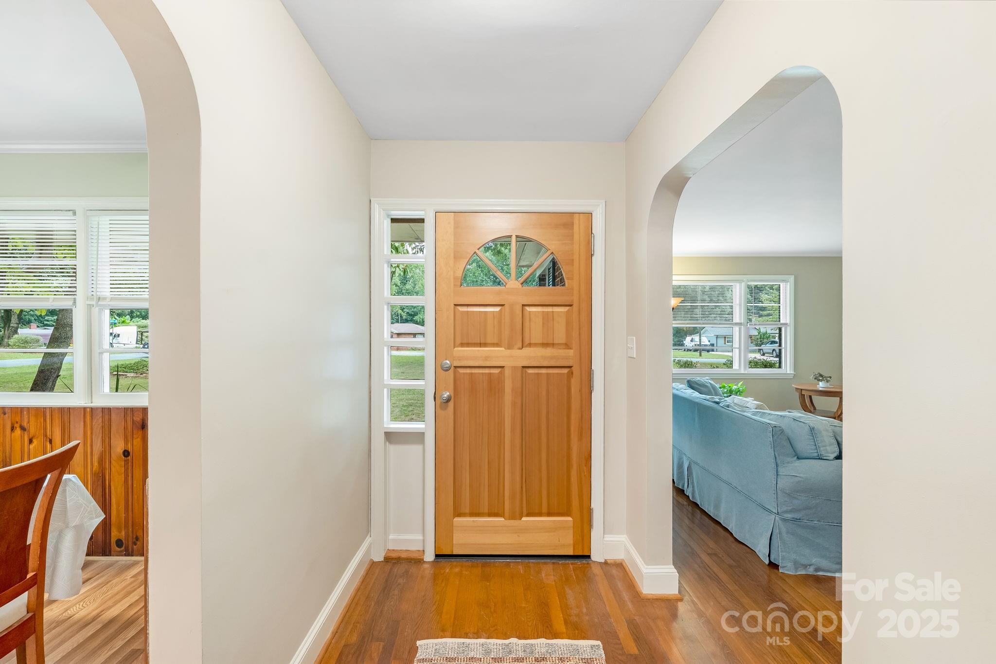 5443 Hilltop Circle