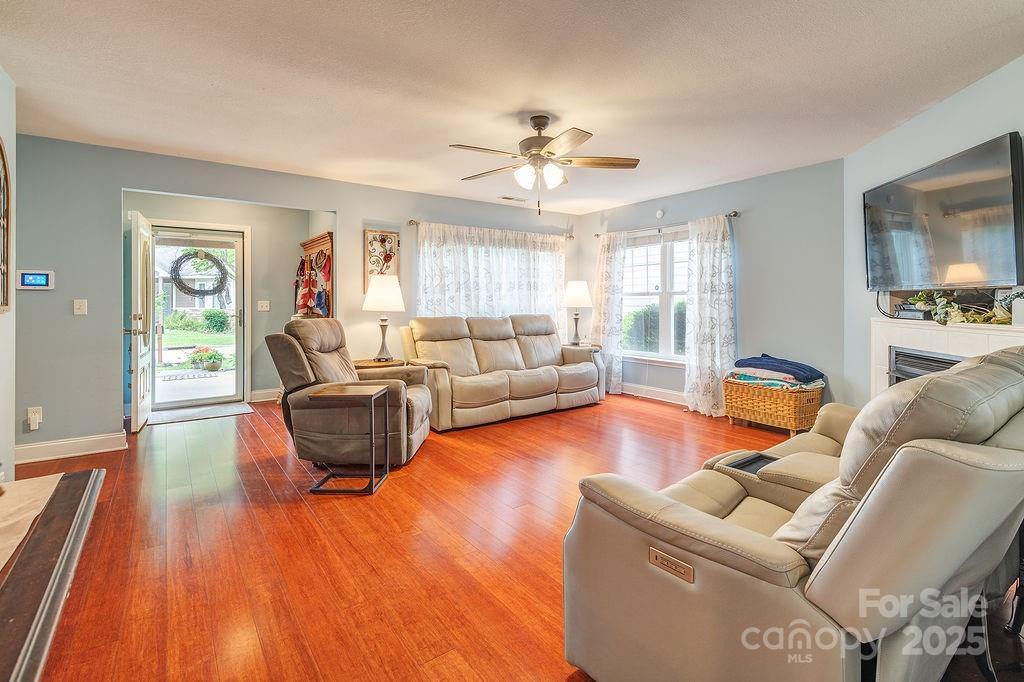 14 Kaylor Drive