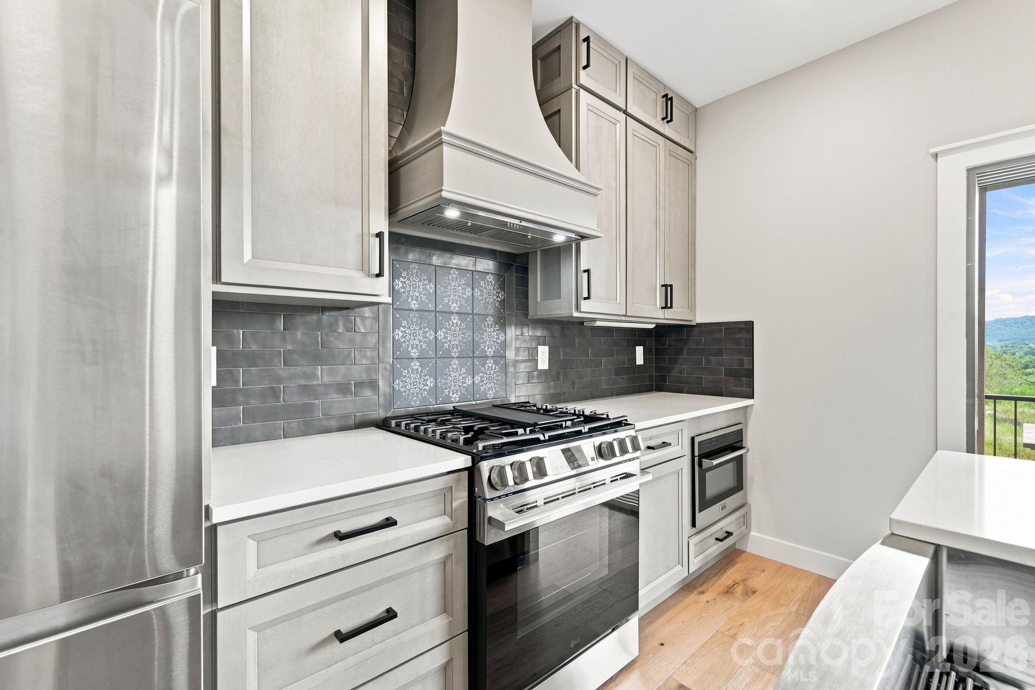128 Chepstow Place