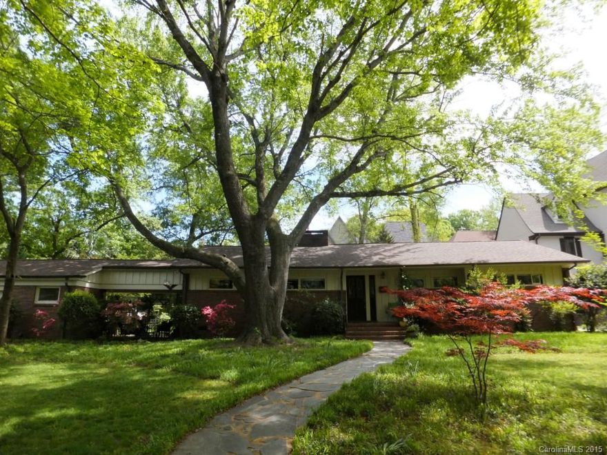 Just reduced. Beautiful lot in Myers park on sought after Sterling Road.  Survey available and drawings of a Charleston style home.  This is a large wide lot. Great area close to Freedom Park, Downtown, Shopping, Hospitals and more.
Here is your opportunity to build your custom home in one of the most desirable locations in Charlotte.