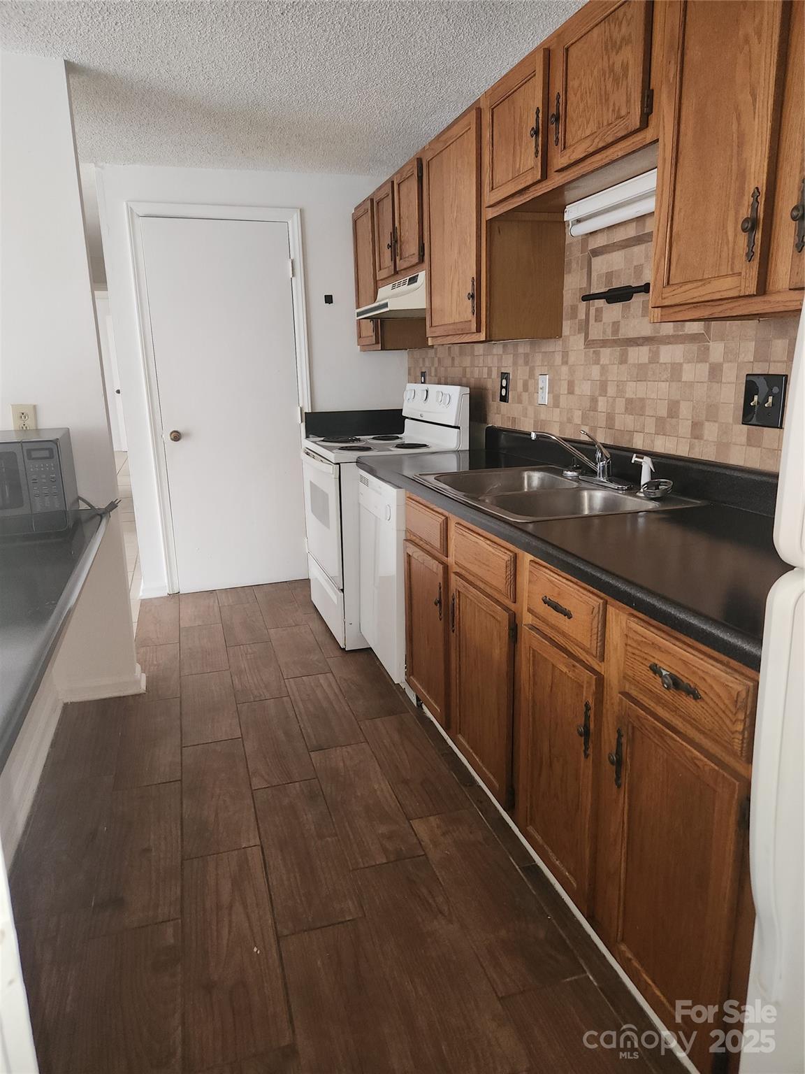 9511-A Shannon Green Drive