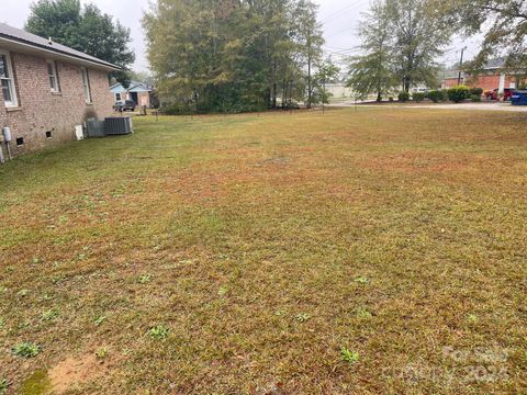 A home in Cheraw