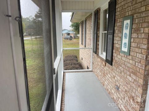 A home in Cheraw