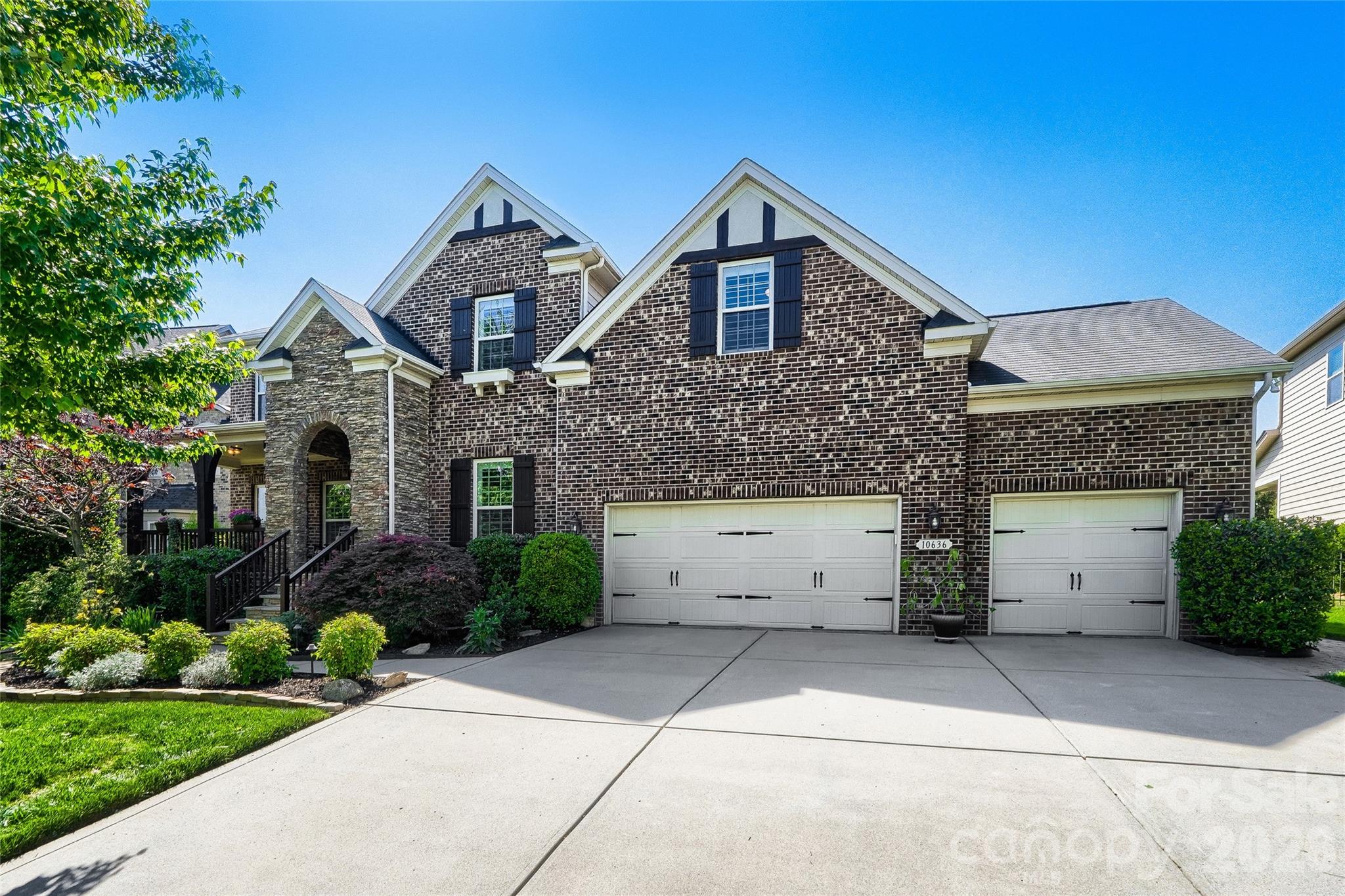 Winding Walk - Residential