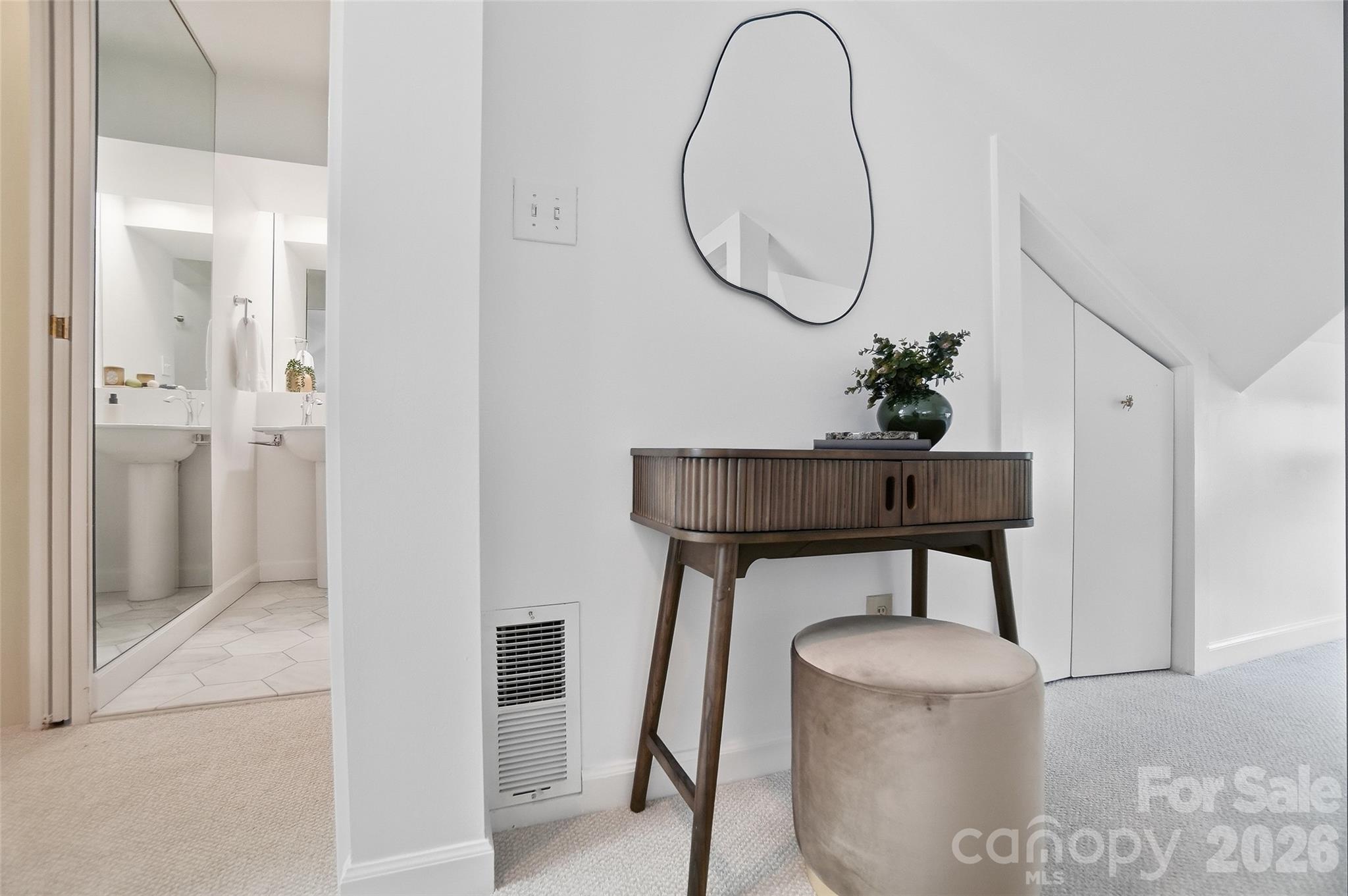 Elizabeth - Residential