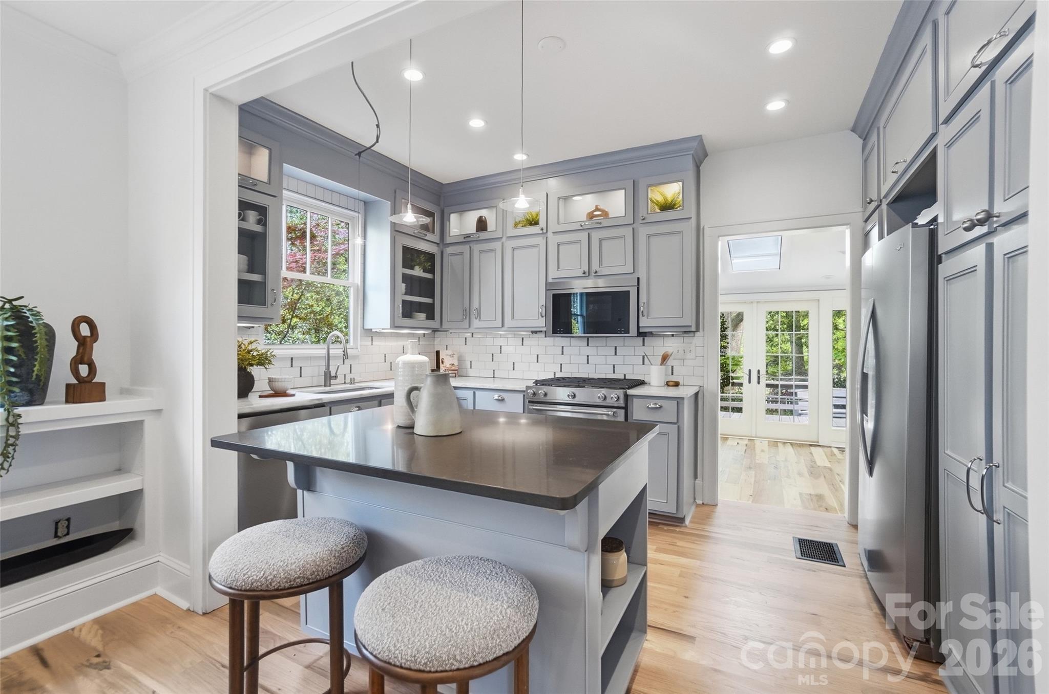 Elizabeth - Residential