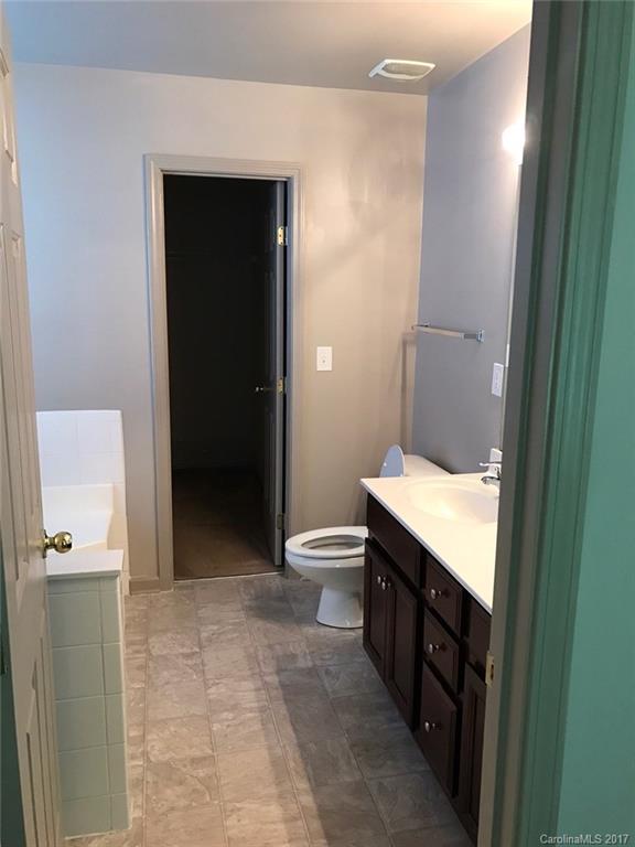 Brandon Oaks - Residential Lease