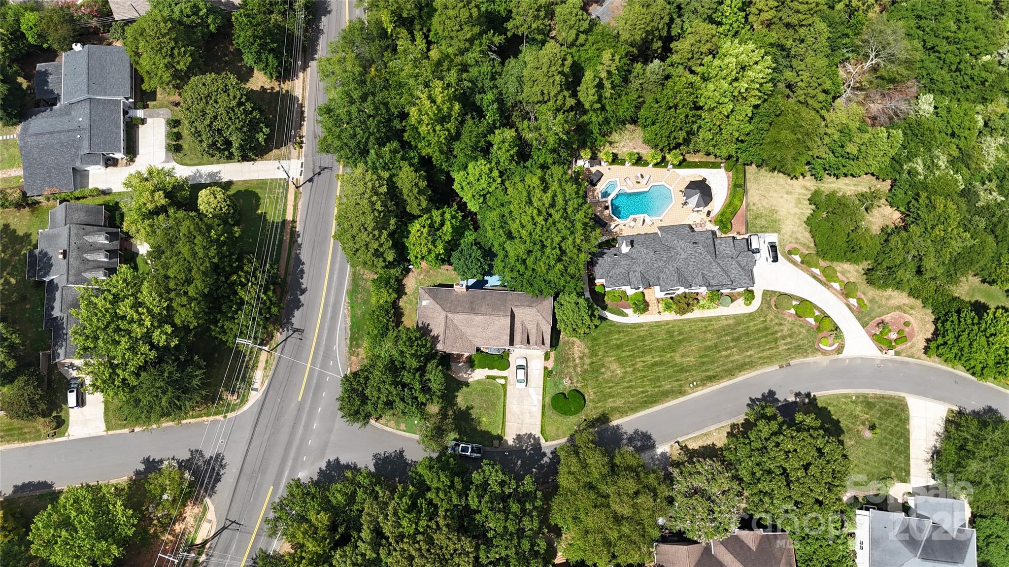 620 River Oaks Lane