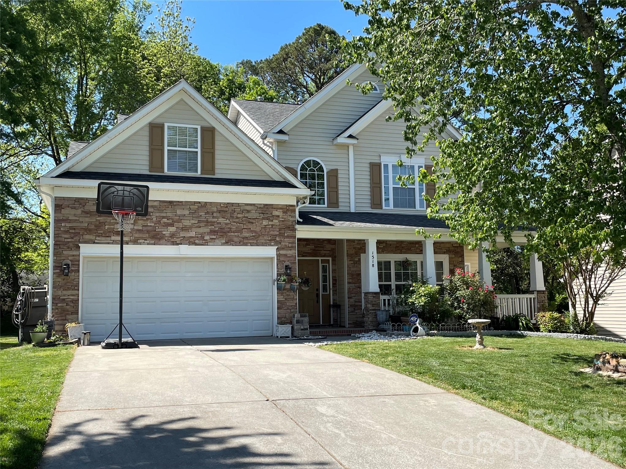 1518 Squirrel Lake Court