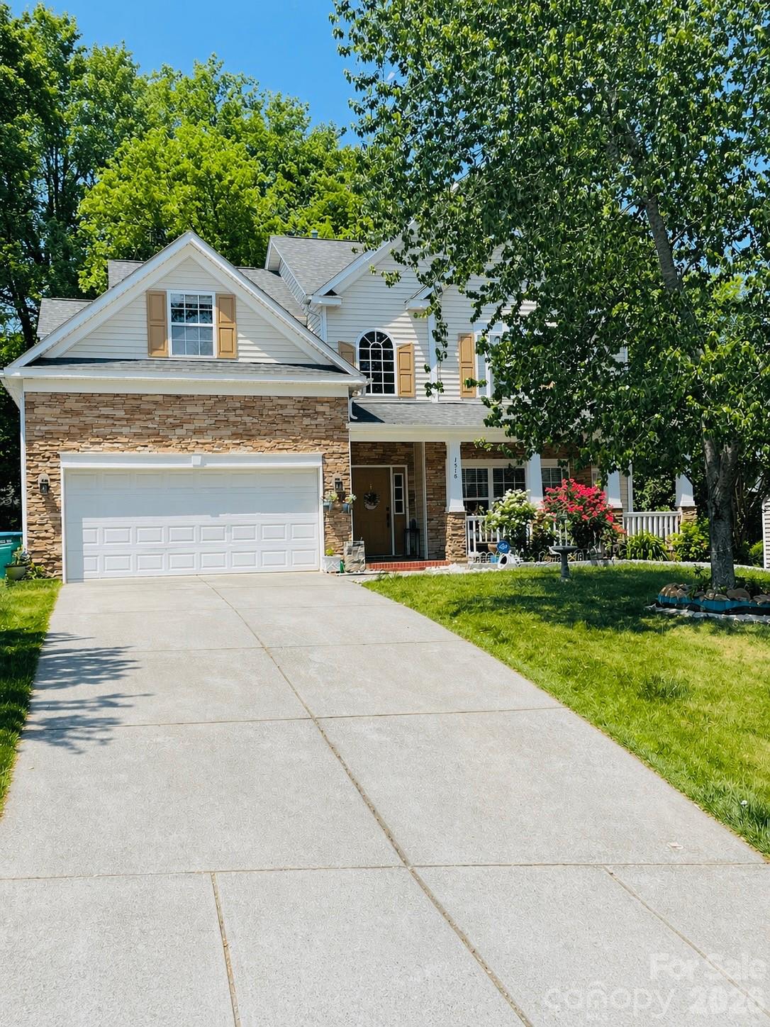 1518 Squirrel Lake Court